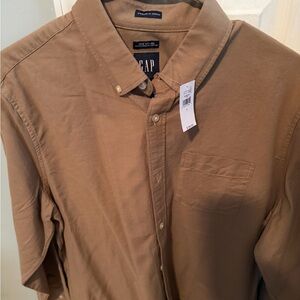 GAP Men's Casual Button Down Shirt - Tan